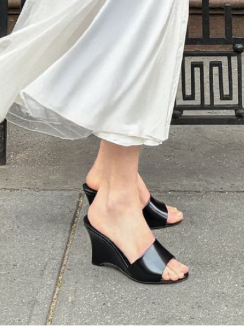 Inez Carmen Wedge heel in Black Abrasivato size 10